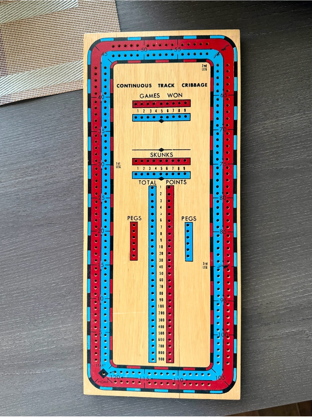 Vintage Apex Wooden Cribbage Board Taiwan with 16 Pegs